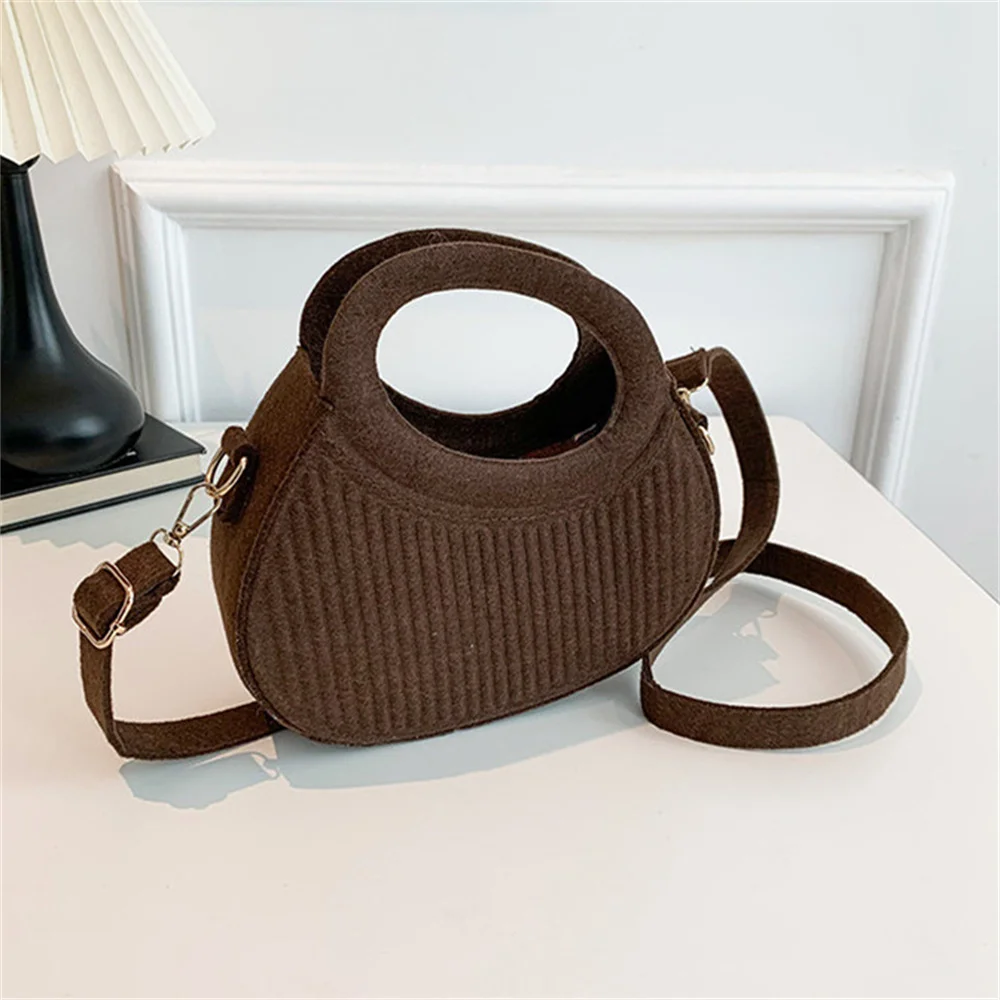 Fashion Pu Leather Felt Crossbody Bag Korean Style Half Moon Bag Hobos Handbag Fashion Design Solid Color Pleated Shoulder Bag - Image 4