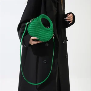 Fashion Pu Leather Felt Crossbody Bag Korean Style Half Moon Bag Hobos Handbag Fashion Design Solid Color Pleated Shoulder Bag