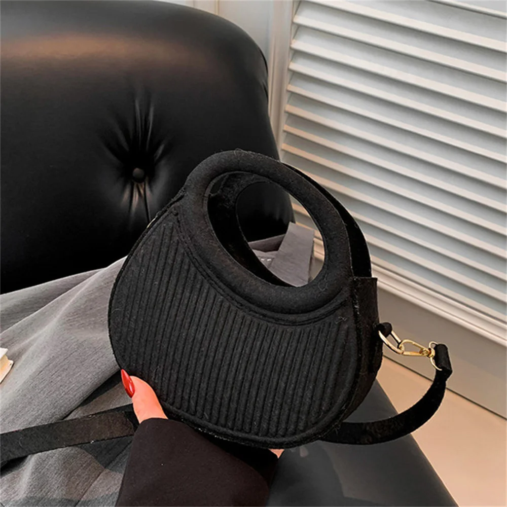 Fashion Pu Leather Felt Crossbody Bag Korean Style Half Moon Bag Hobos Handbag Fashion Design Solid Color Pleated Shoulder Bag - Image 2